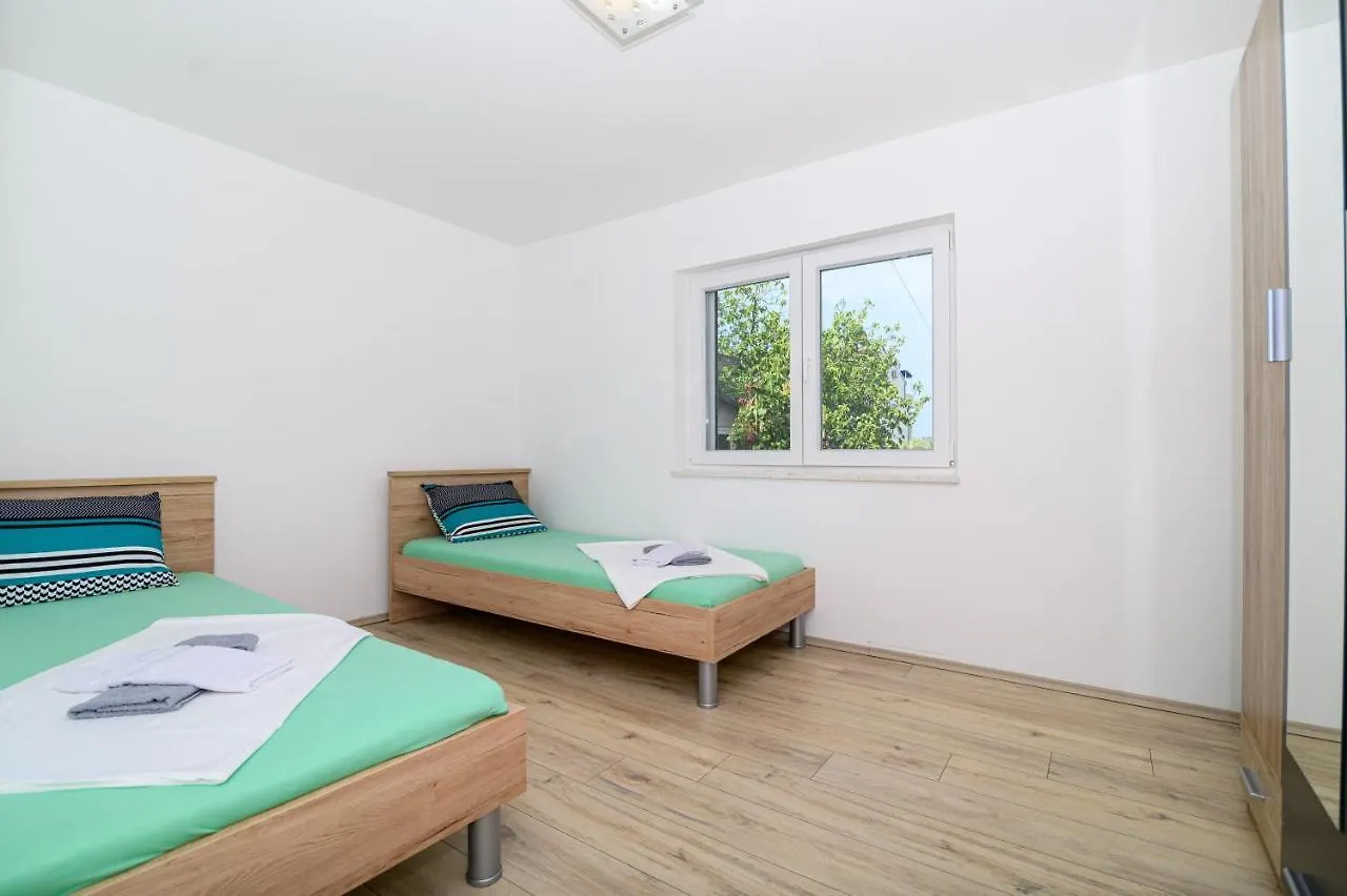 Apartman Sara Apartment Trogir 0*,